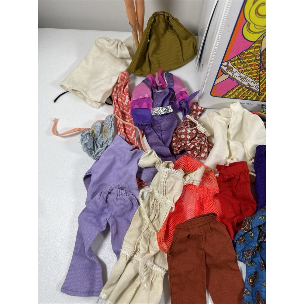 Vintage 60&70&80 Barbie Golden Dream Fashion Doll Case w/ Clone Doll Clothing - Picture 2 of 12
